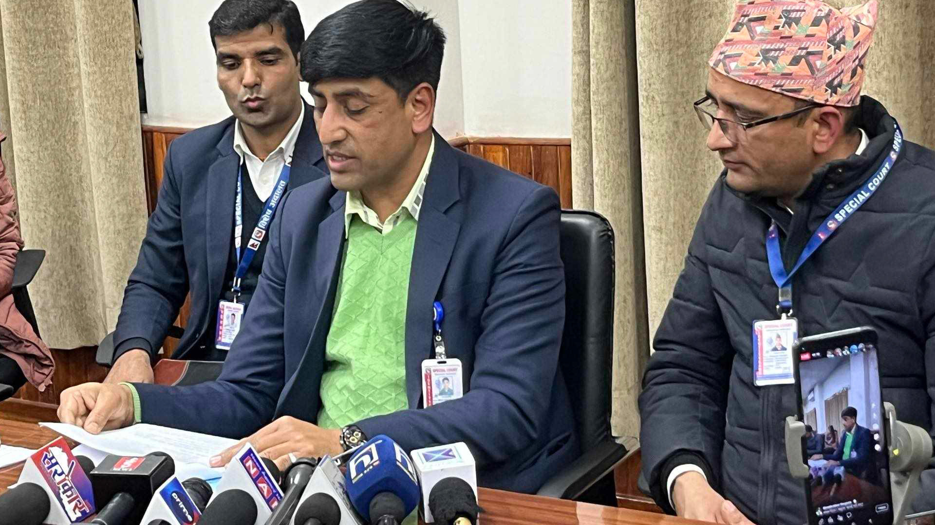 ललितानिवास प्रकरण : कर्मचारीलाई जेल, नेतालाई सफाइ